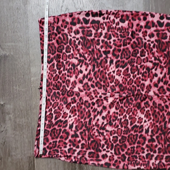 NWT WHITE MARK RED CHEETAH PENCIL SKIRT size 3X - Picture 7 of 9